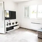 펜션 Cosyfamily Piscine Jacuzzi Wifi 15min Ideal Famille - Topprosconciergerie