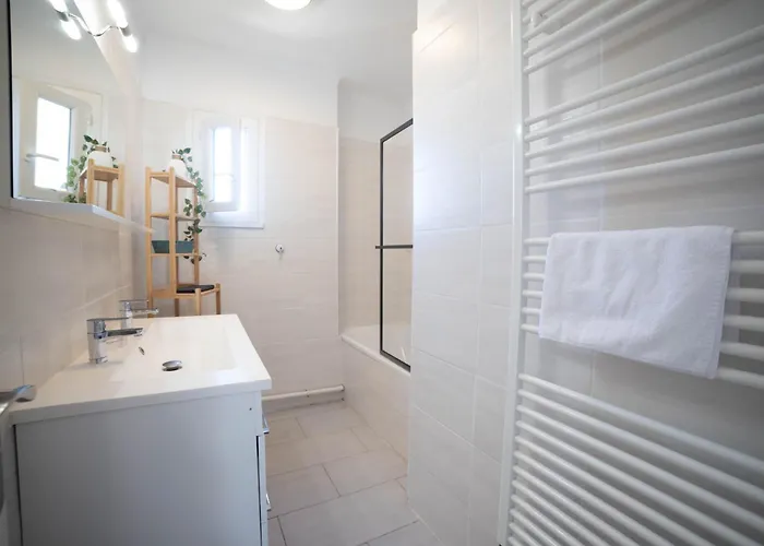 Cosyfamily Piscine Jacuzzi Wifi 15min Ideal Famille - Topprosconciergerie * Pérols