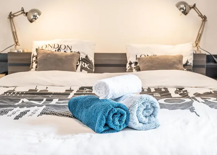 Cosyfamily Piscine Jacuzzi Wifi 15min Idéal Famille - Topprosconciergerie Casa vacanze