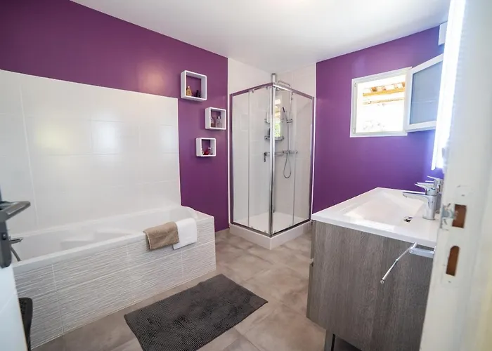 Casa vacanze Cosyfamily Piscine Jacuzzi Wifi 15min Idéal Famille - Topprosconciergerie *