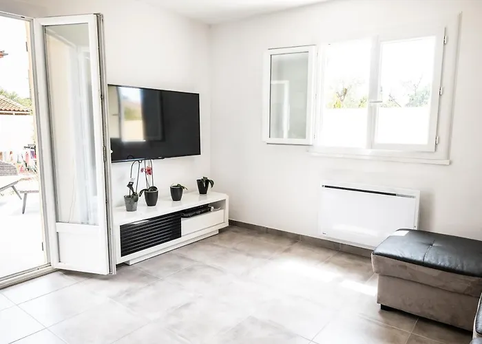 Casa vacanze Cosyfamily Piscine Jacuzzi Wifi 15min Idéal Famille - Topprosconciergerie